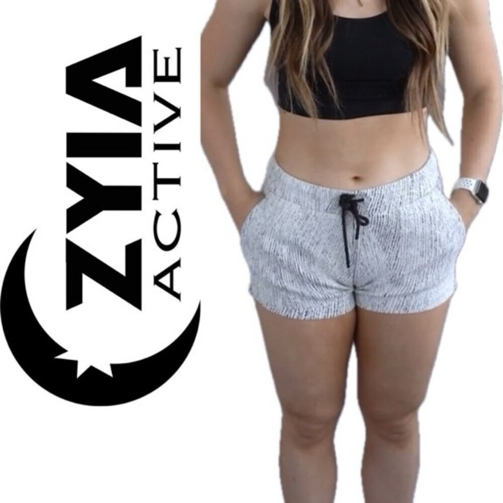 ZYIA GYM SHORTS WHITE GRAY WEAVE TEXTURE Sz M SPORTY CHIC YOGA RUNNING